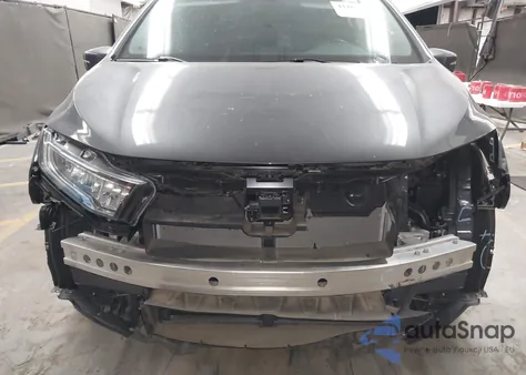 2024 Honda Odyssey Touring z USA, uszkodzony, nr VIN 5FNRL6H8XRB032500